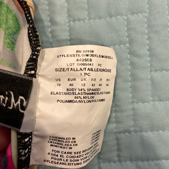 Women’s Miraclesuit Black Escape Tropical Print - Picture 7 of 7